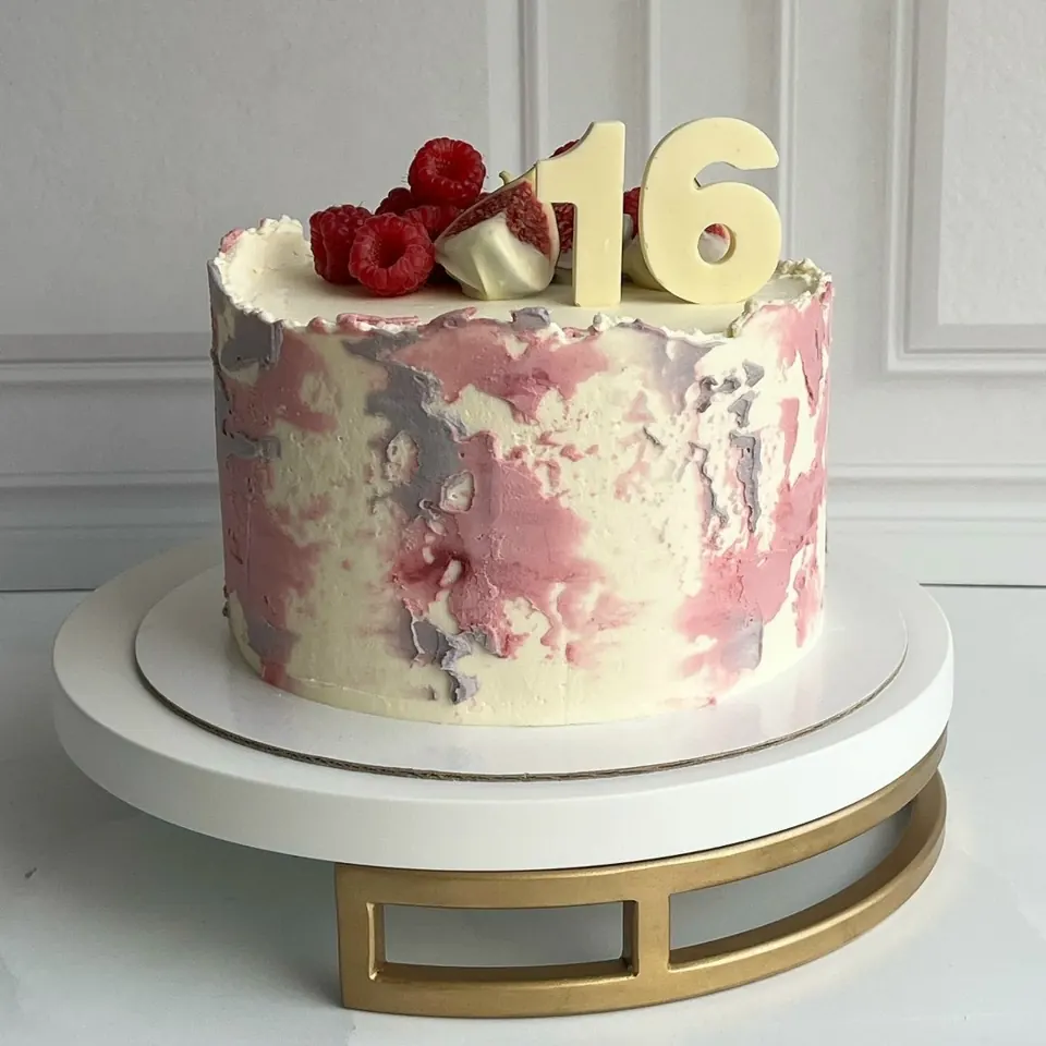 Розовый торт на заказ в Петергофе — Amor Cake